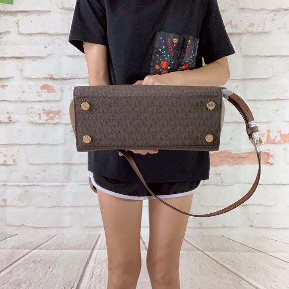 Michael Kors Selma Medium Top Zip Satchel - Picture 4 of 8